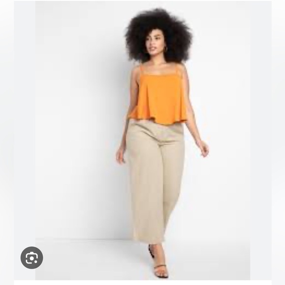 Sleeveless Crop Trapeze Top - Picture 3 of 8